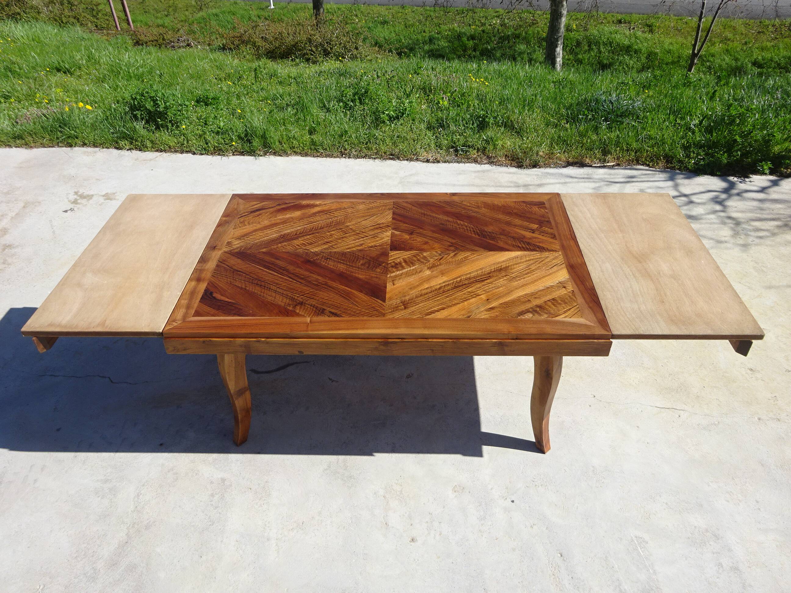 Walnut table with wood marquetry, 2 extensions.