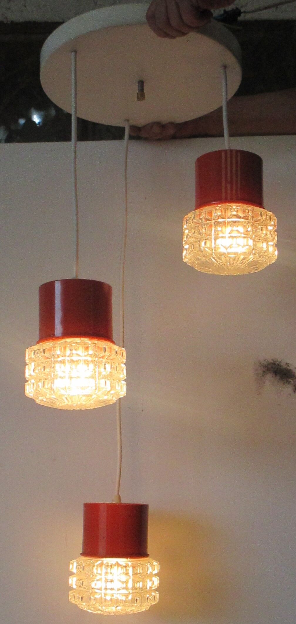 Orange suspension 70's glass 3-globe