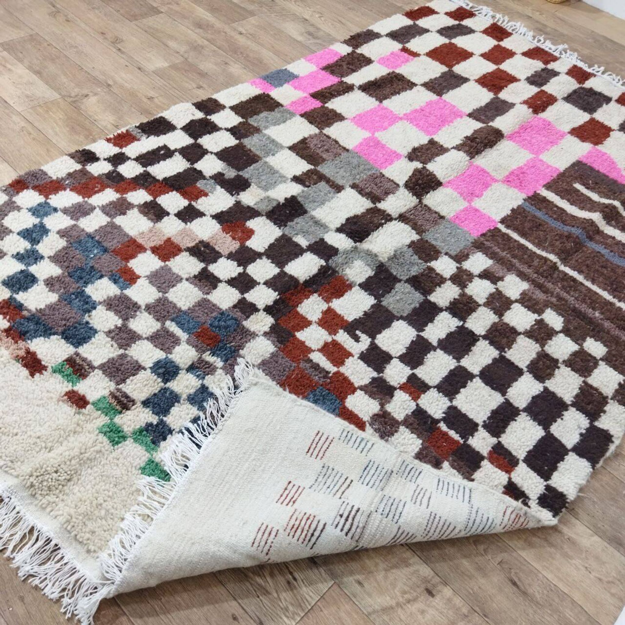 Handmade Moroccan Berber rug 280 x 176 cm