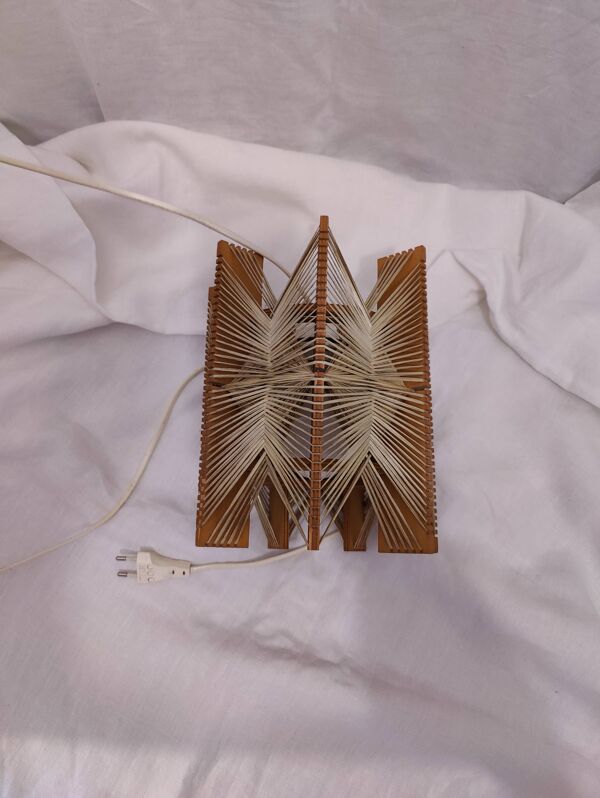 Suspension en fils tendus dans le goût de Paul Secon