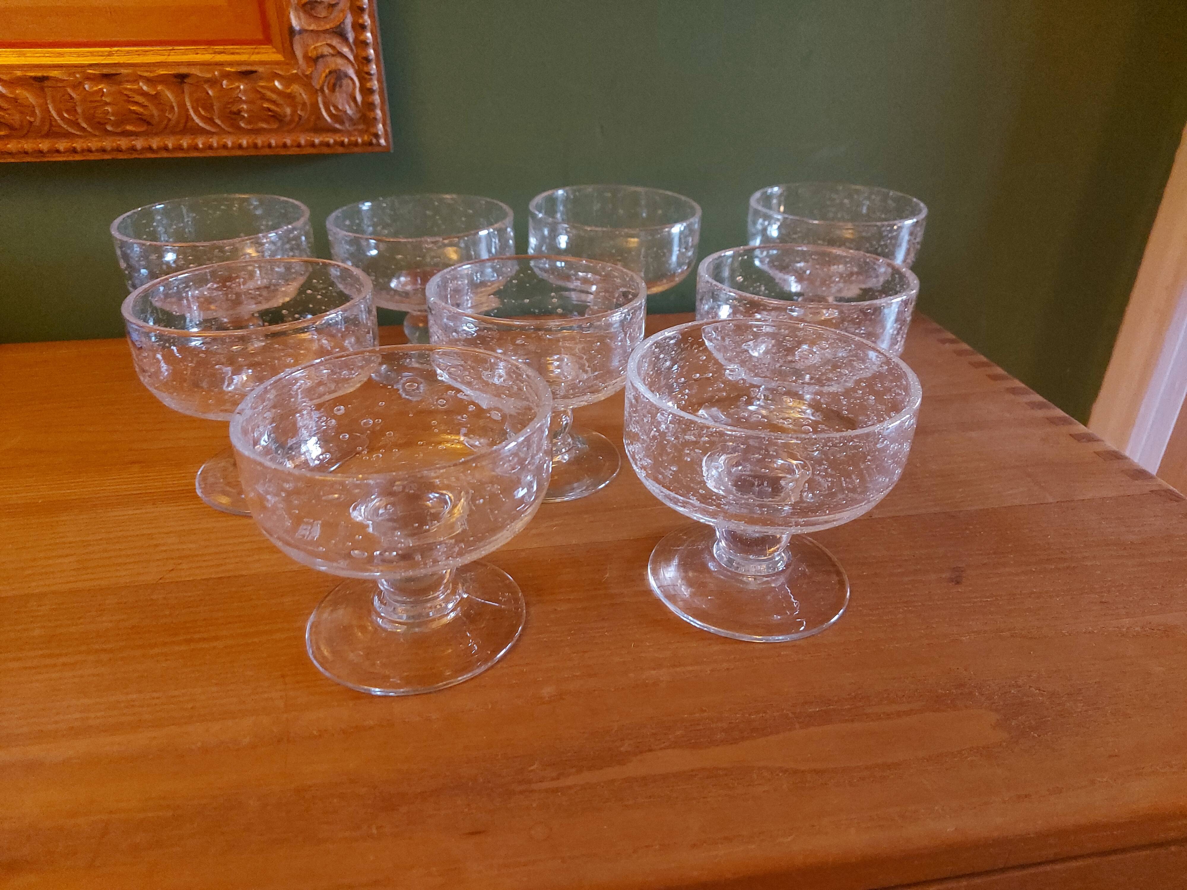 9 coupes en verre soufflé
