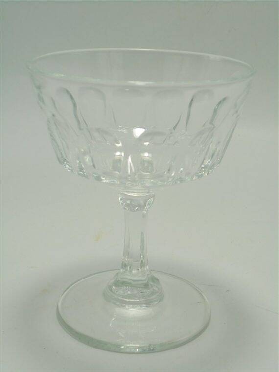 Set of 6 champagne glasses