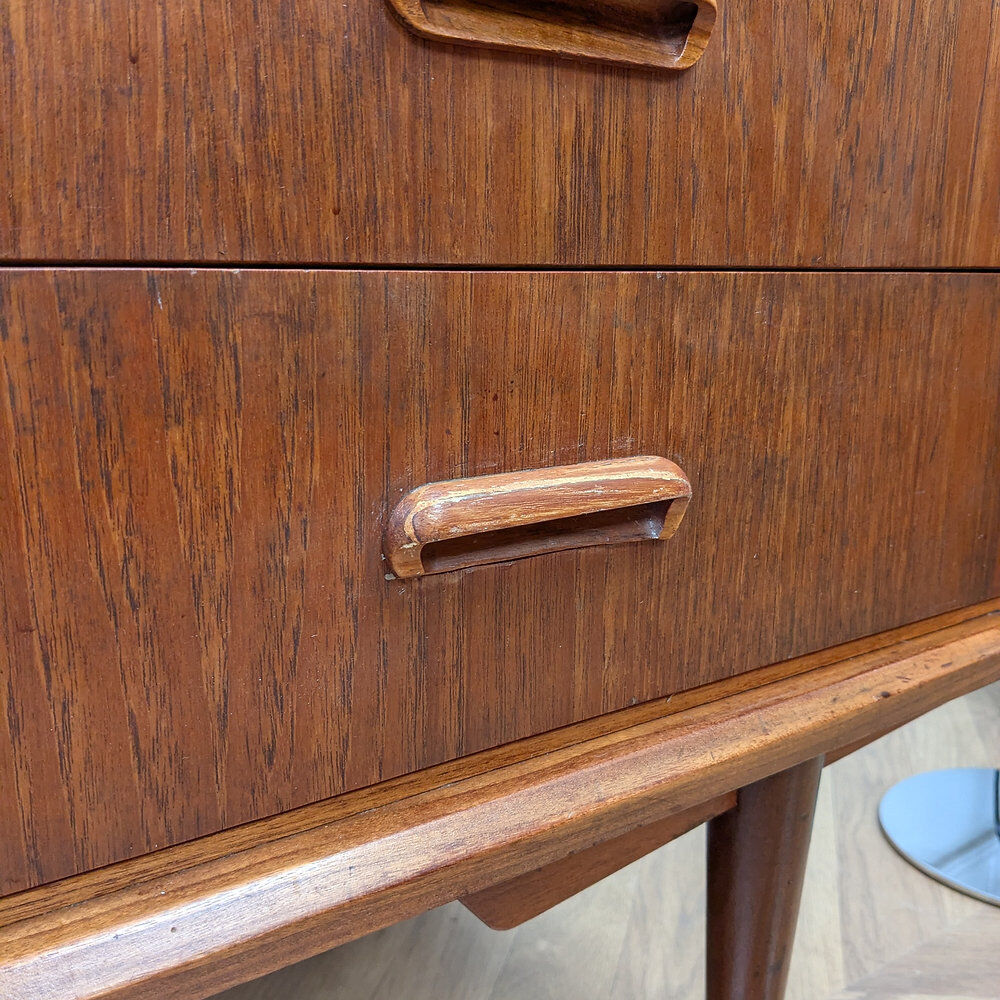 Commode avec coiffeuse intégrée