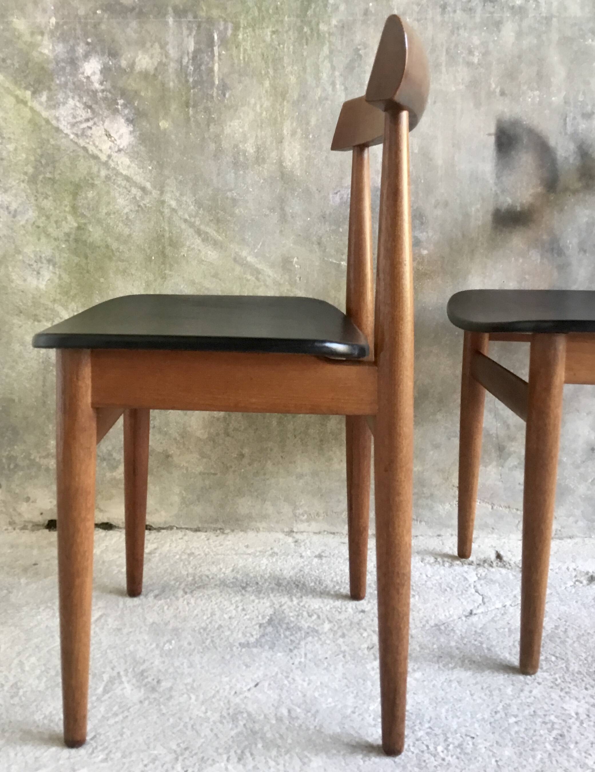 Pair of Scandinavian chairs by Hans Olsen for Frem Rojle - 1960s