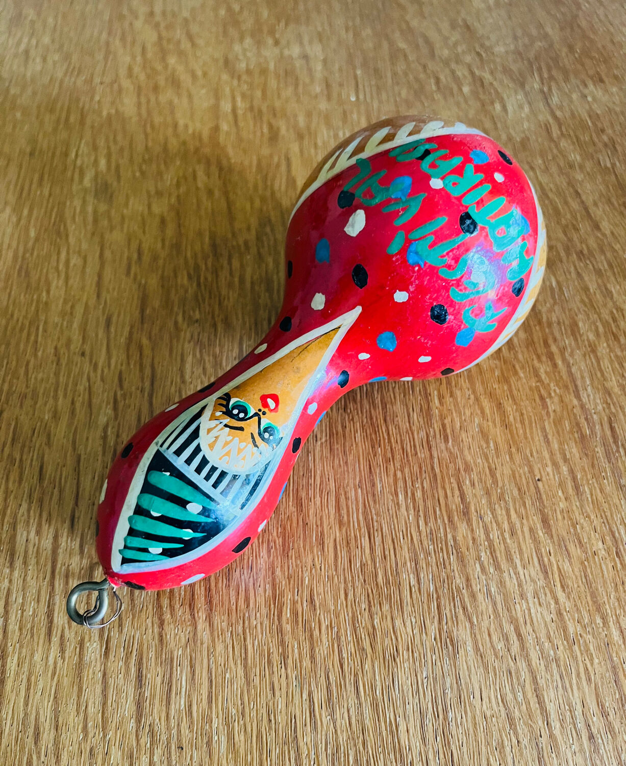 Ancien maracas en bois peint