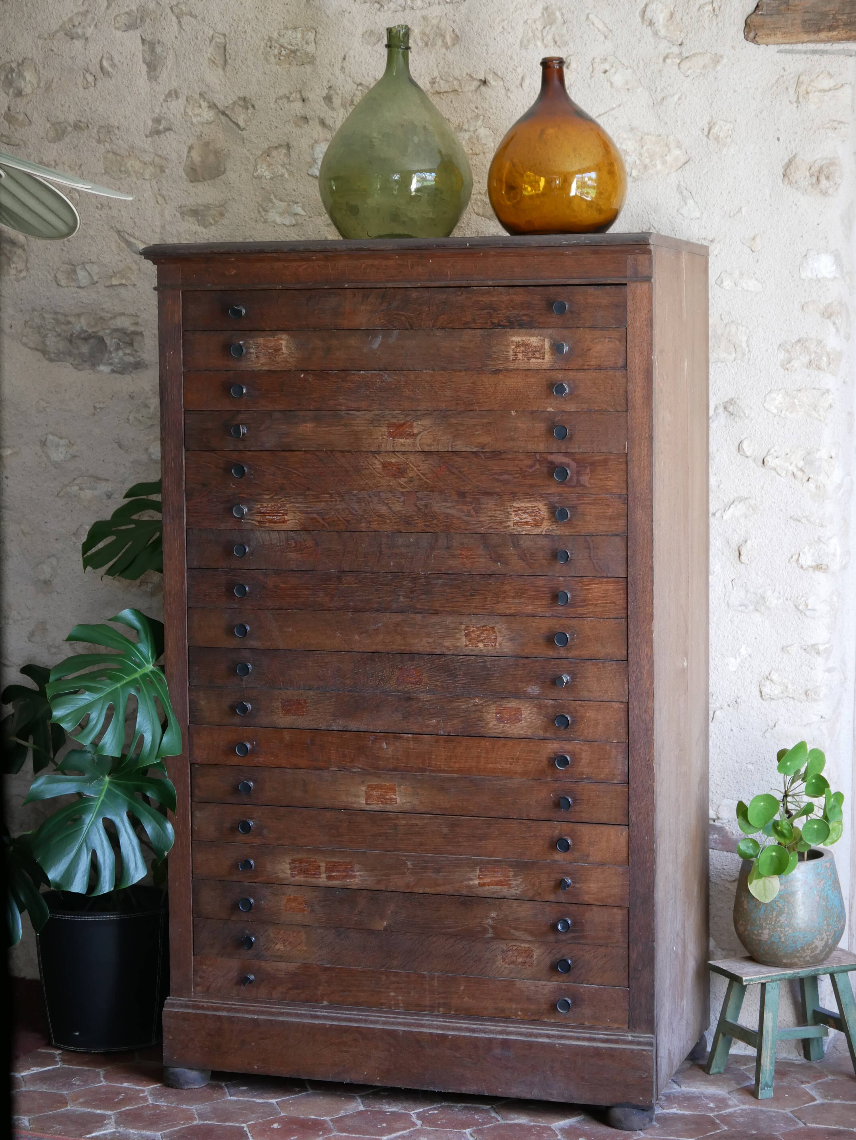 Furniture of trade type printer