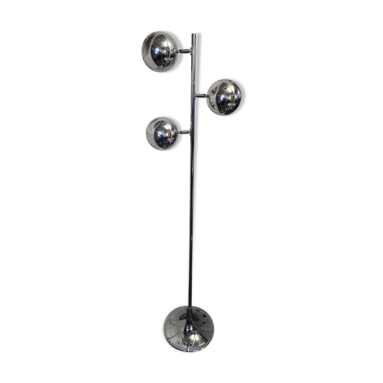 Vintage eyeball floor lamp with tulip base in chromed metal