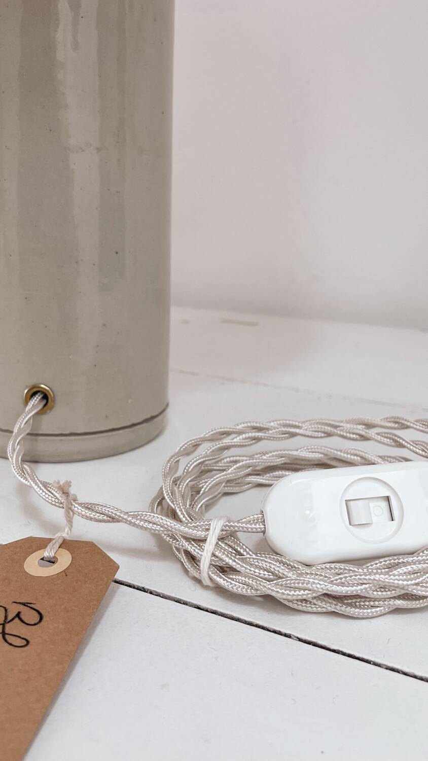 Lampe grès et abat-jour rayé