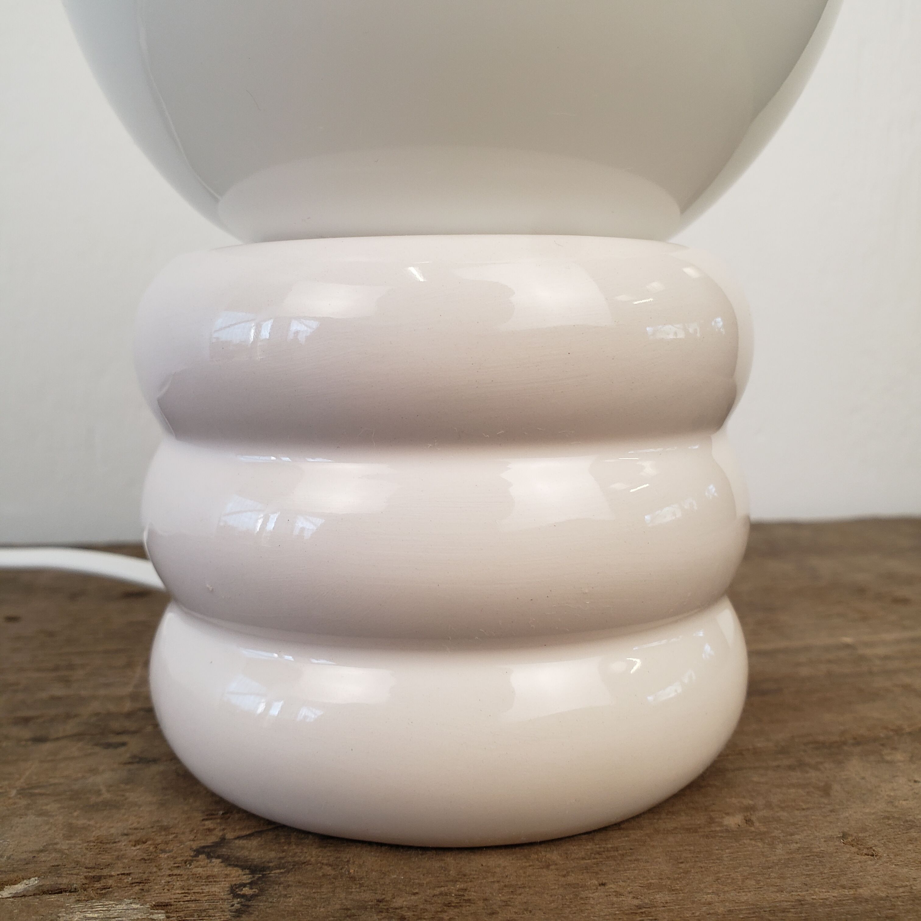 White vintage table lamp