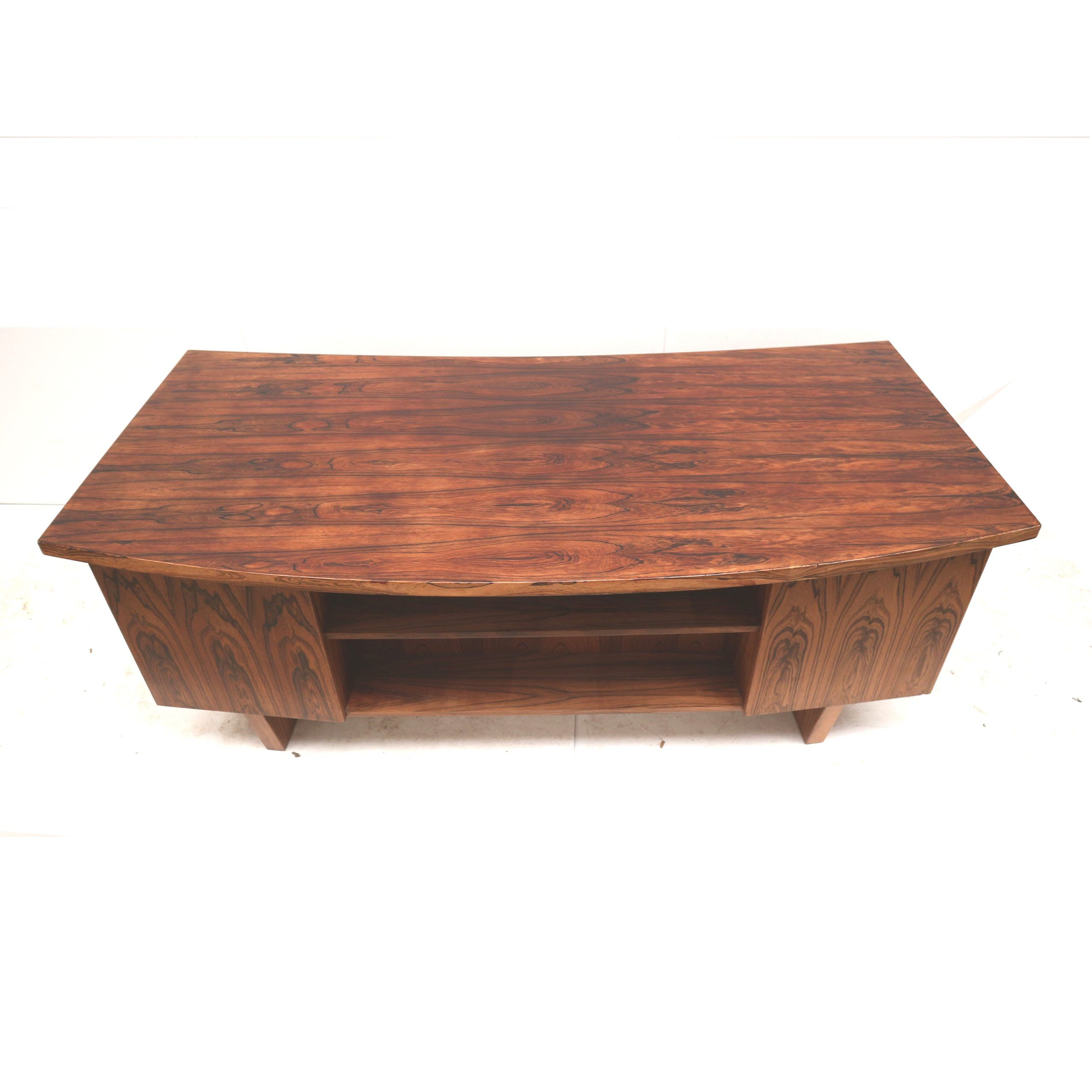Large rosewood boomerang desk / executive desk from the 1960s