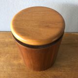 Old tobacco pot, necessary smoker
