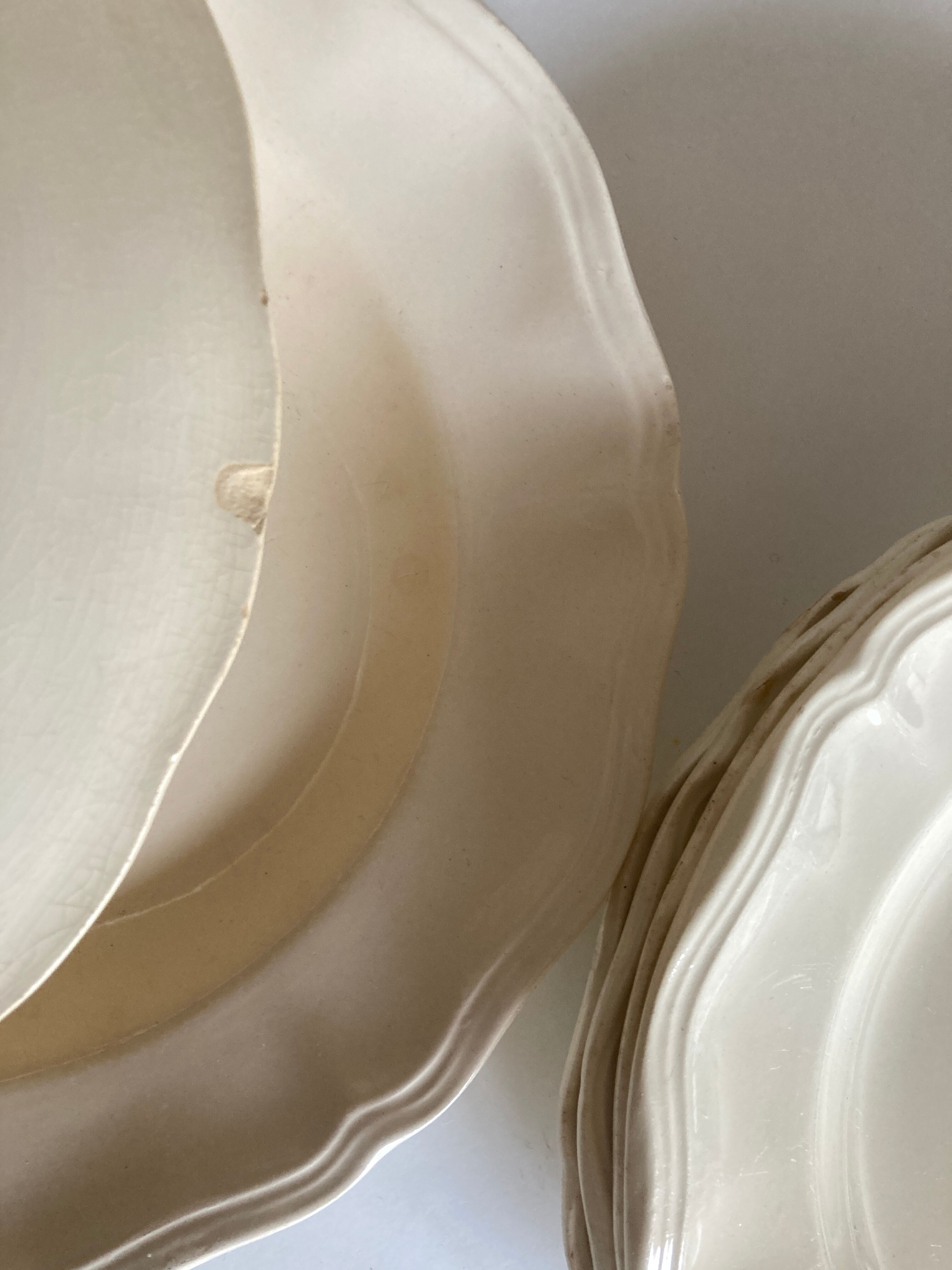 Set of 8 flat plates Ivory from Sarreguemines to godrons 24.5cm