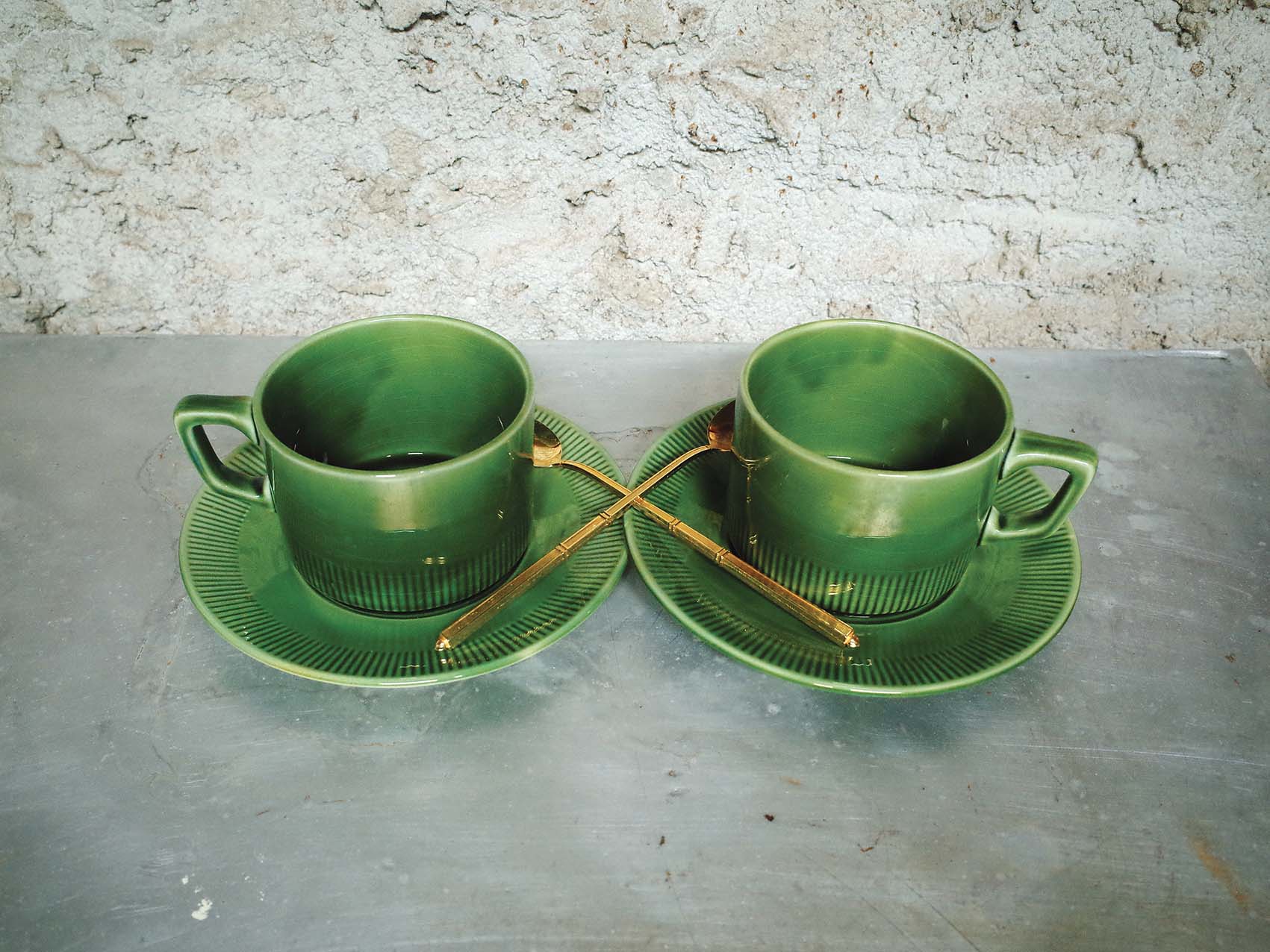 Duo cups with saucers