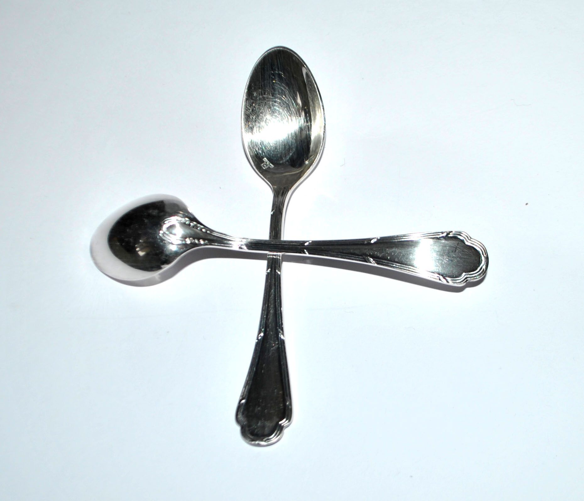 Ercuis set of 2 moka teaspoons Trianon in silver-plated metal with crossed ribbon 11 cm
