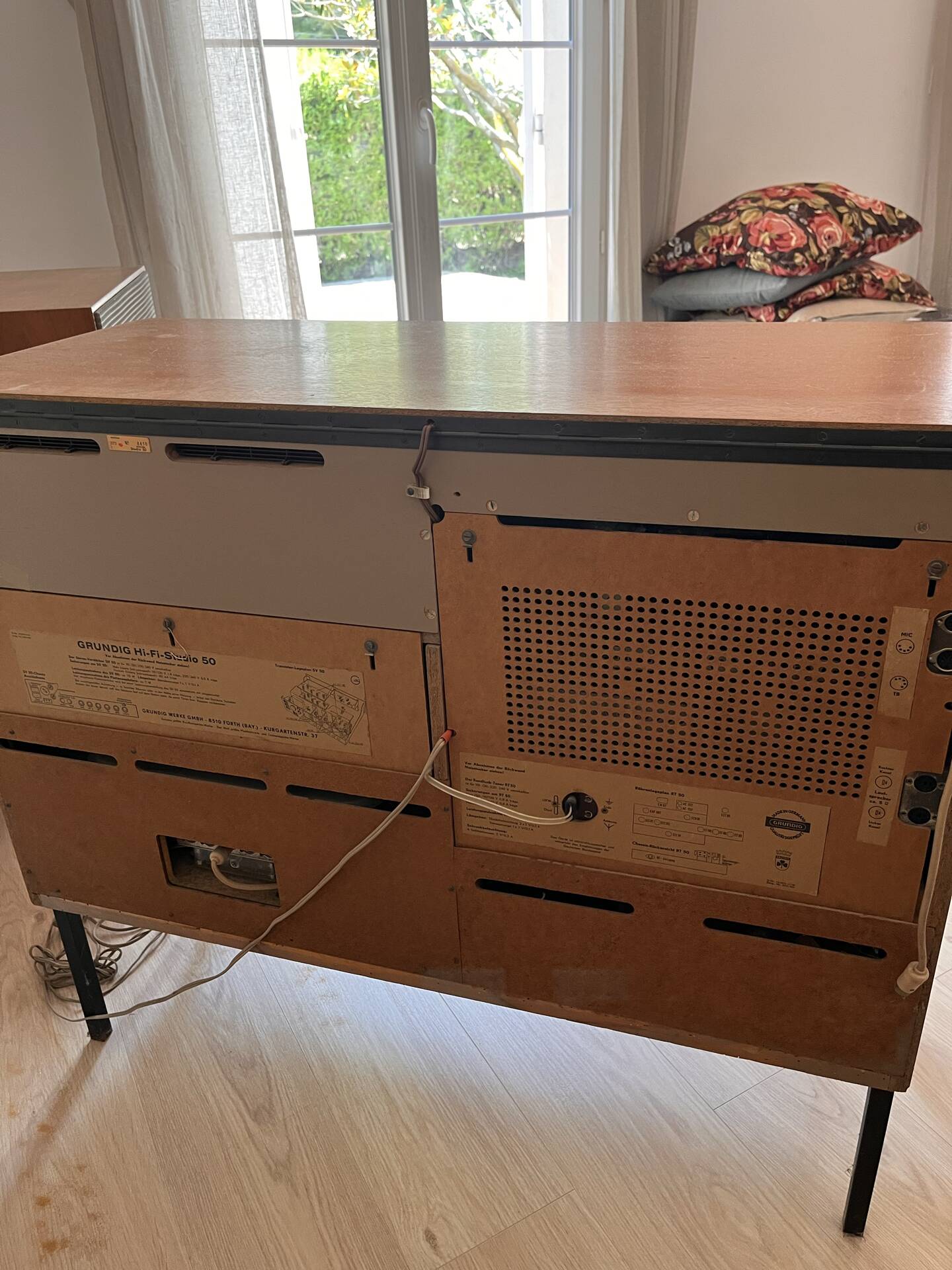 Meuble radio grundig HI FI STUDIO 50