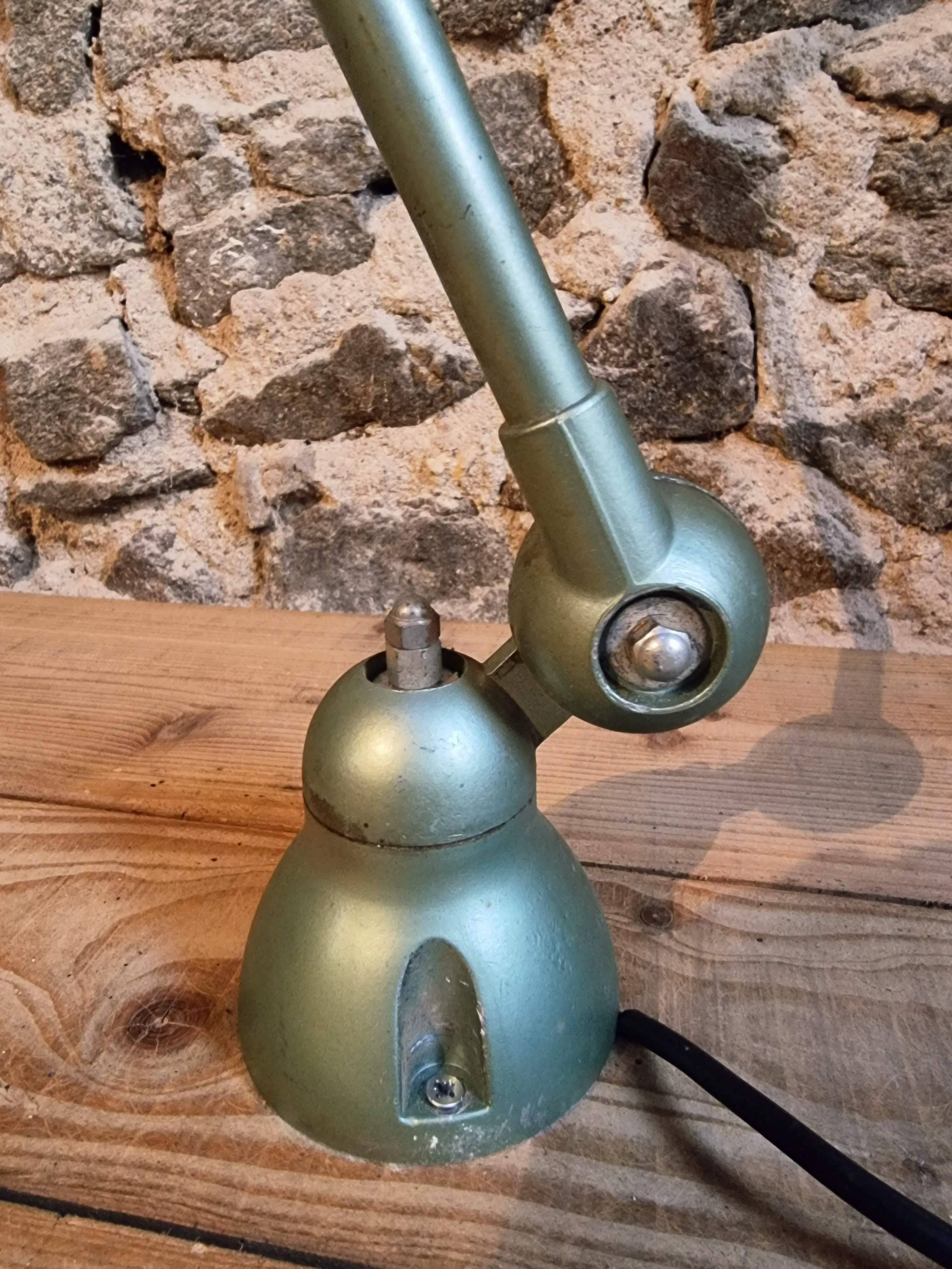 Lampe industrielle vintage Jieldé à 3 bras verte – Lampe de travail française réglable B22