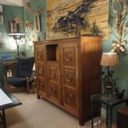 Buffet de style brutaliste