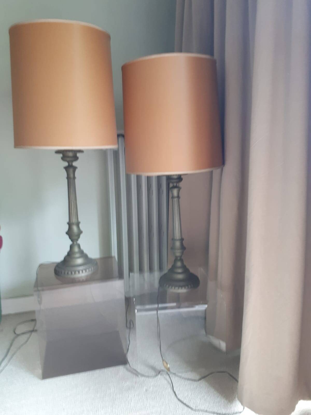 Pair of vintage/classic chic lamps in patinated metal