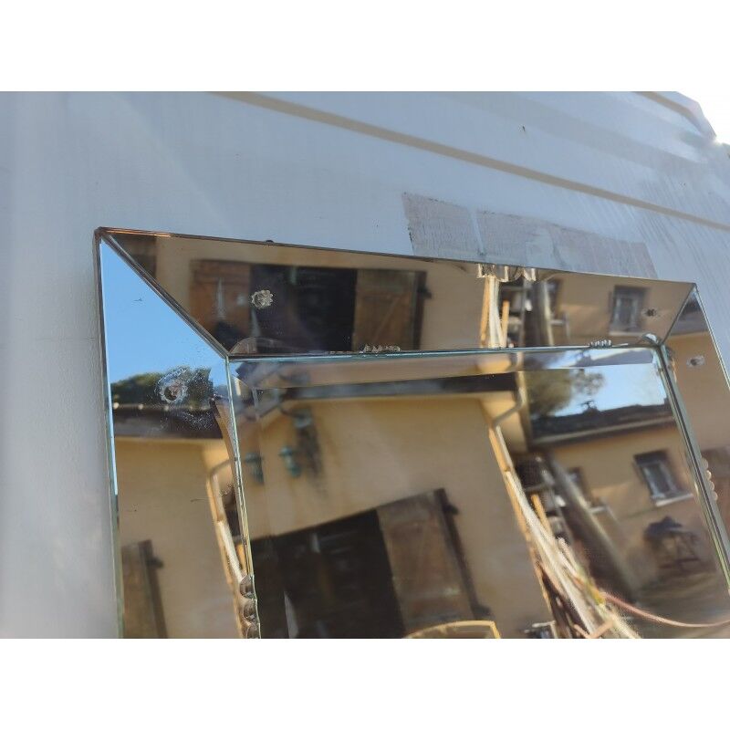 Bevelled mirror from the 1930s