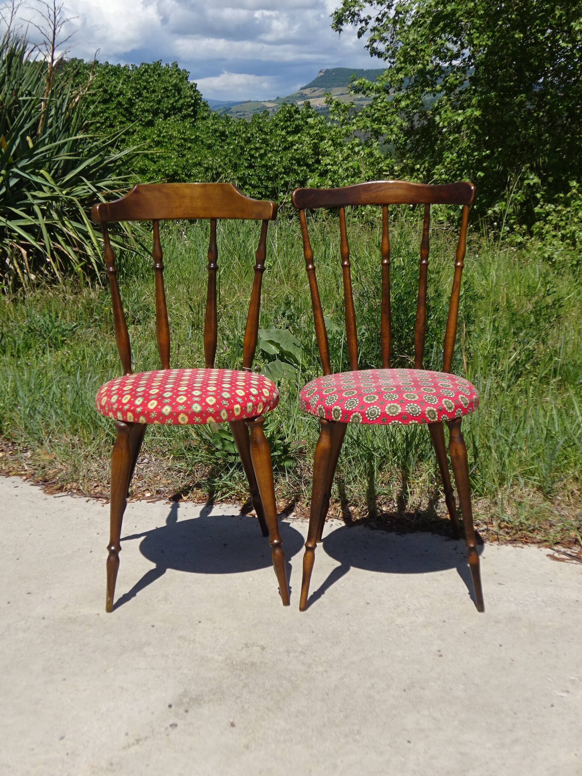 Chairs with splayed legs, vintage models