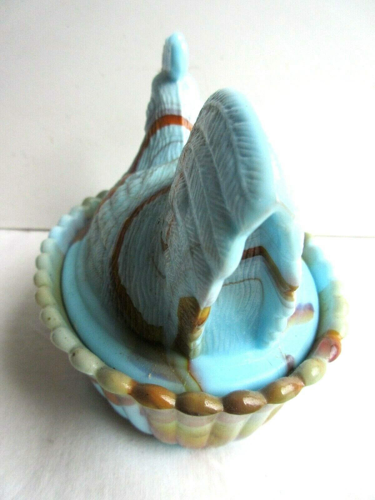 Sweet sugar candy Vallérysthal, blue opaline marbled with brown: Hen on nest