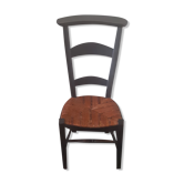Pray to god of the old in beech and straw seating