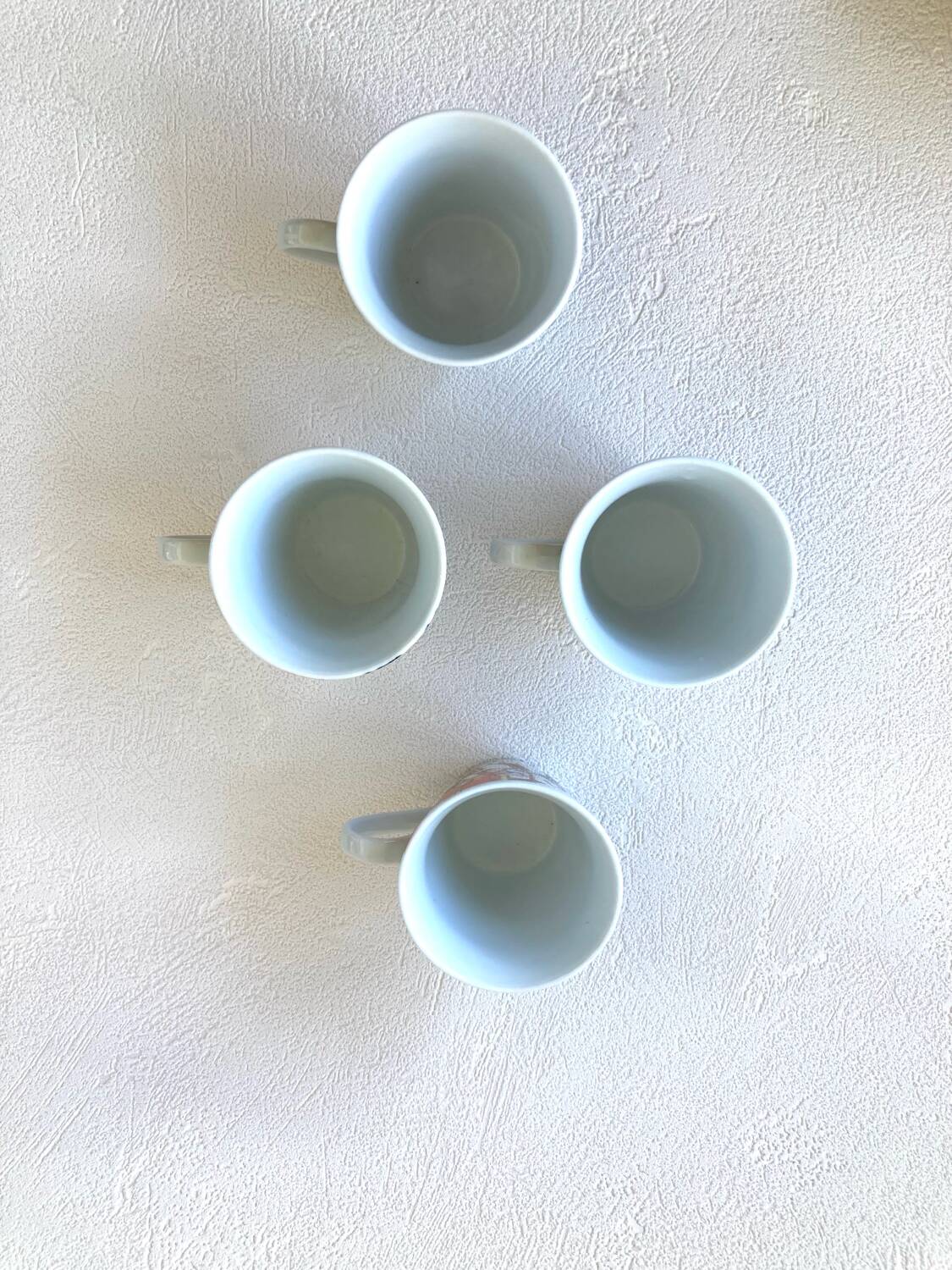 4 Maxim's de Paris coffee cups and saucers