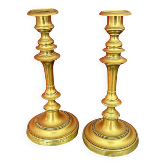 Lot de 2 bougeoirs en bronze