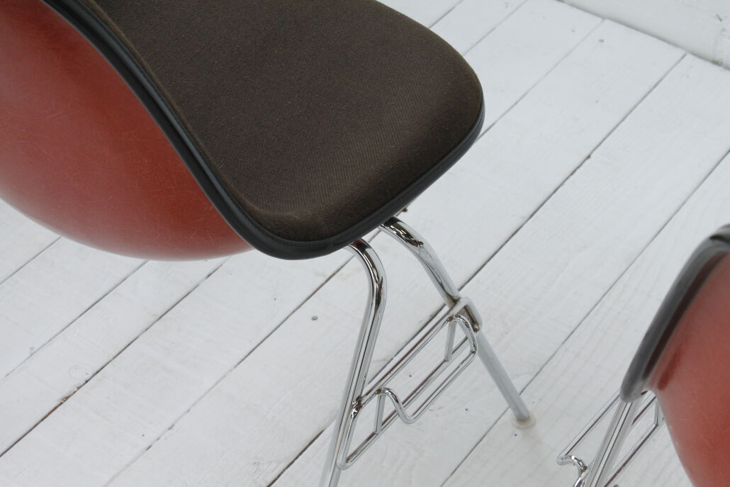 Set of 4 side chairs by Charles & Ray Eames for Herman Miller