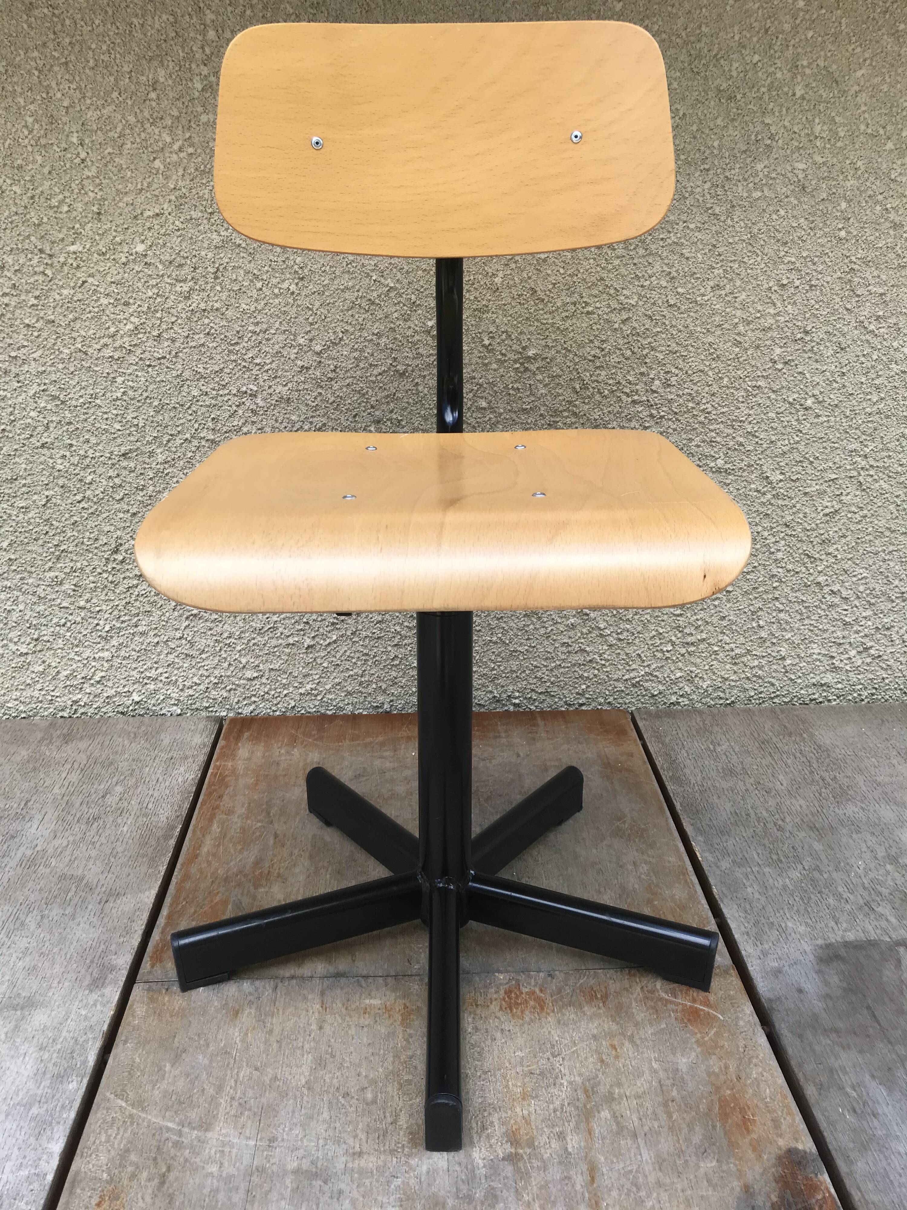 Black metal workshop chair - seated - vintage style adjustable wood file