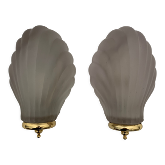 Pair of sconces decorated with vintage shells