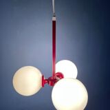 Lustre en verre opalin rouge du milieu du siècle