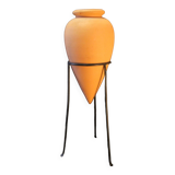 amphora on foot