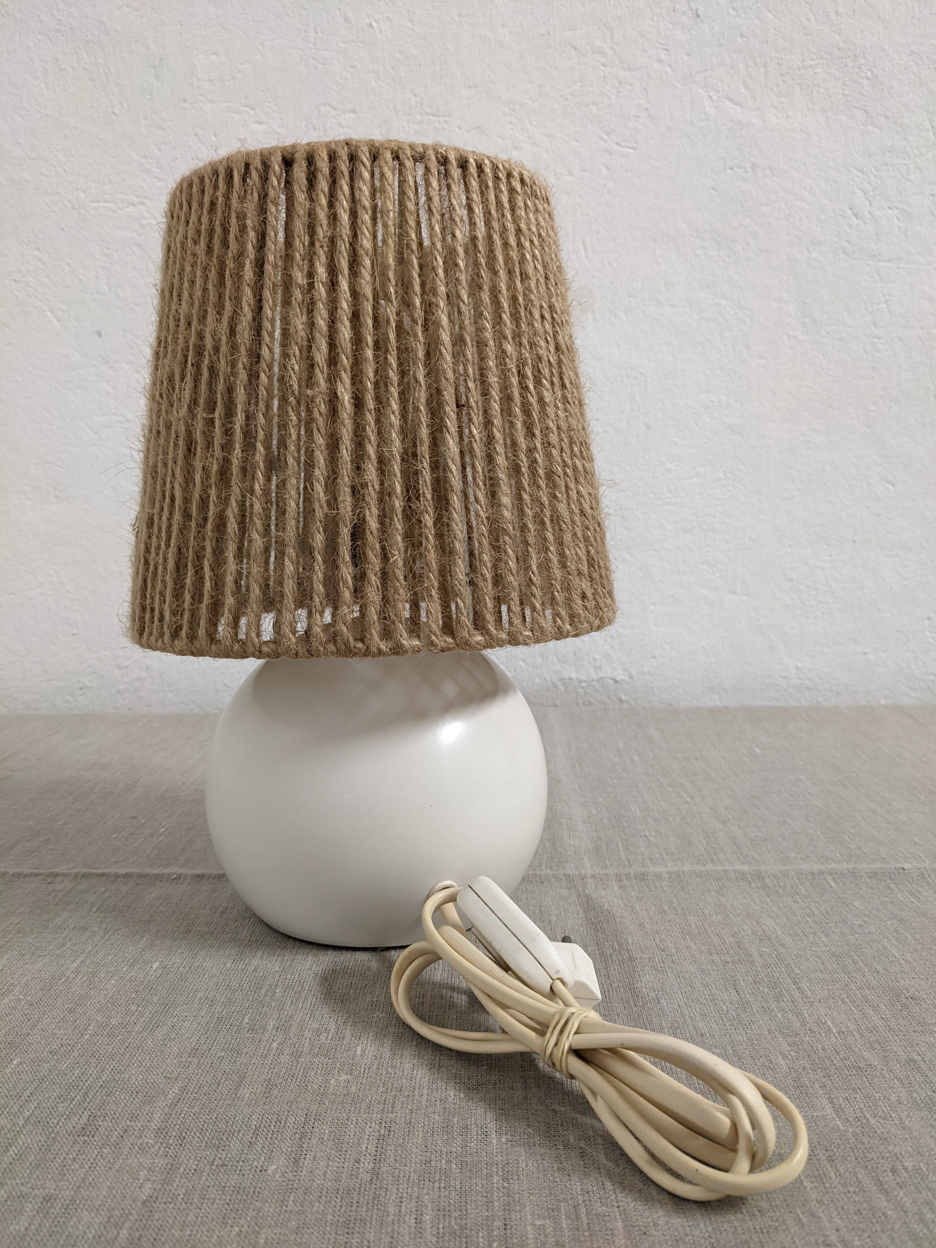 Lampe boule vintage métal et corde de jute