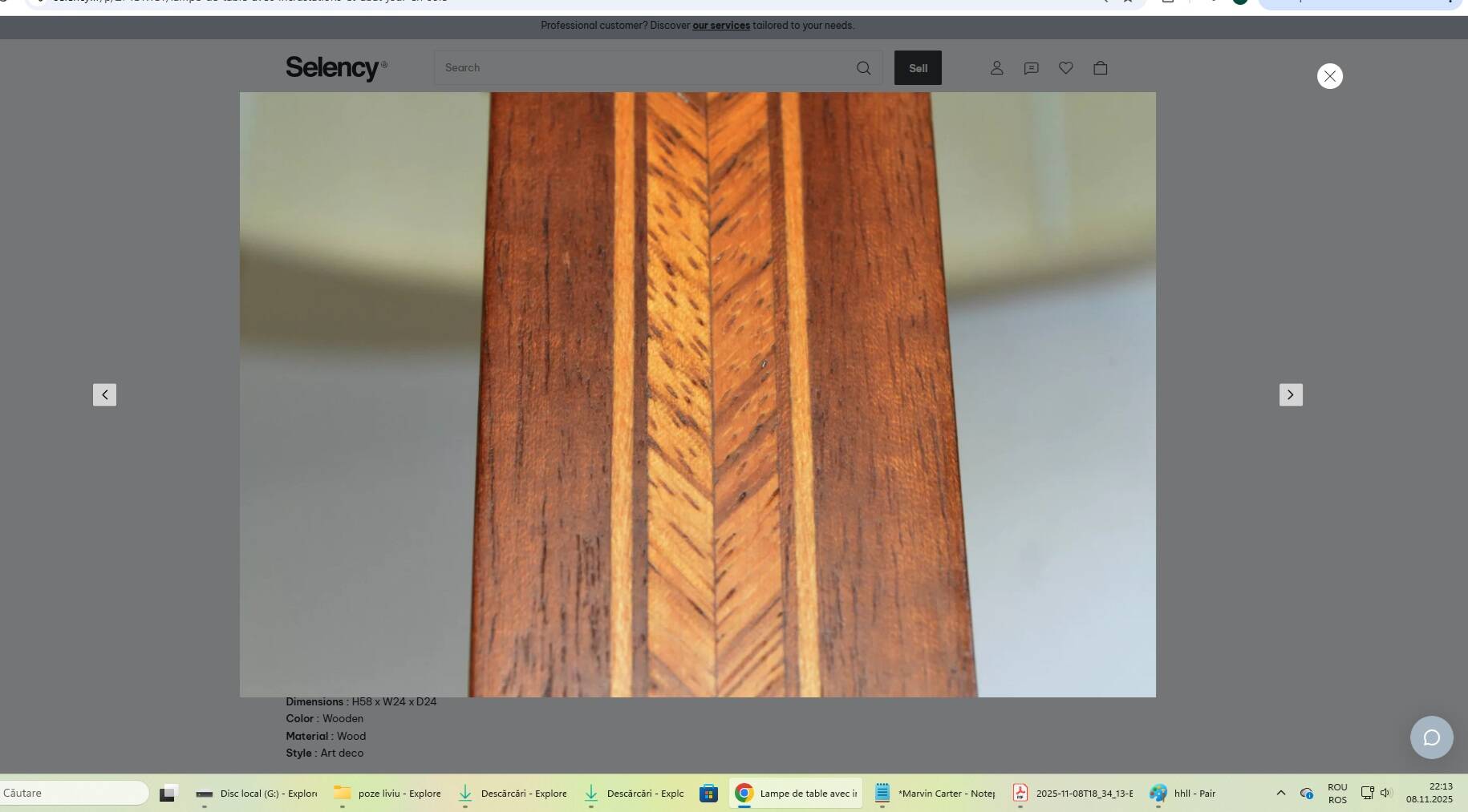 Lampe de table avec incrustations et abat-jour en soie