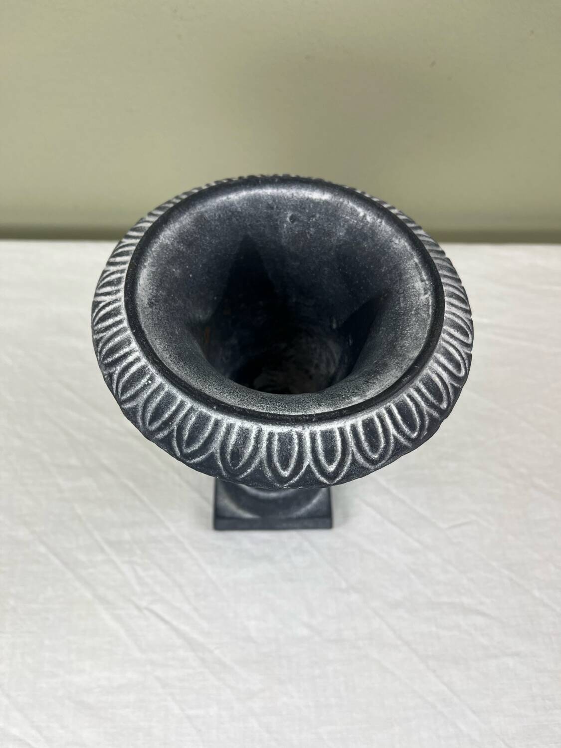 Cast iron Medici vase