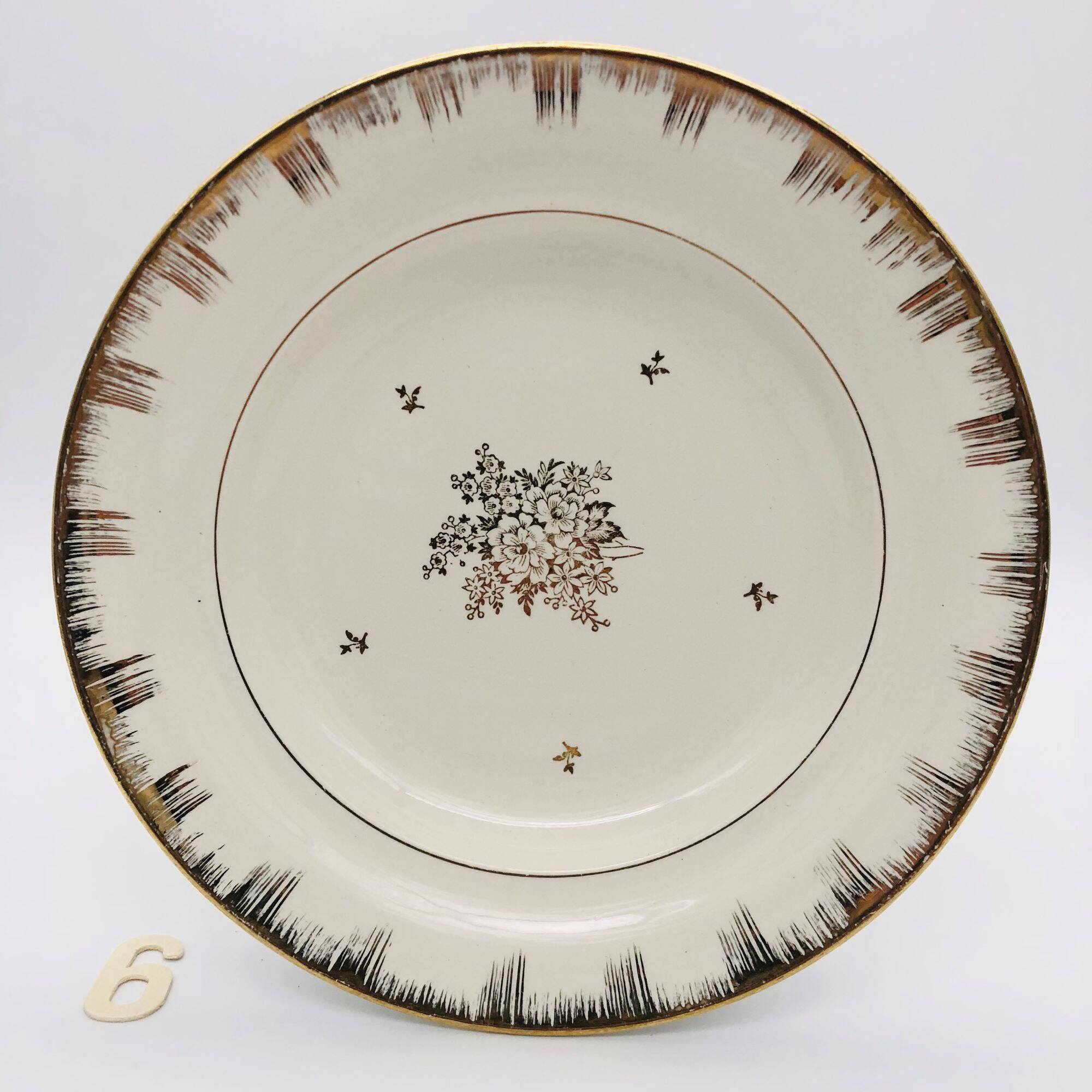 6 deep plates made of semi-porcelain Ardy, serial number 8043.
