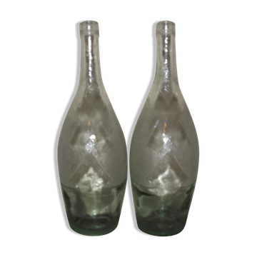 Paire de bouteilles des années 60 en verre irisé