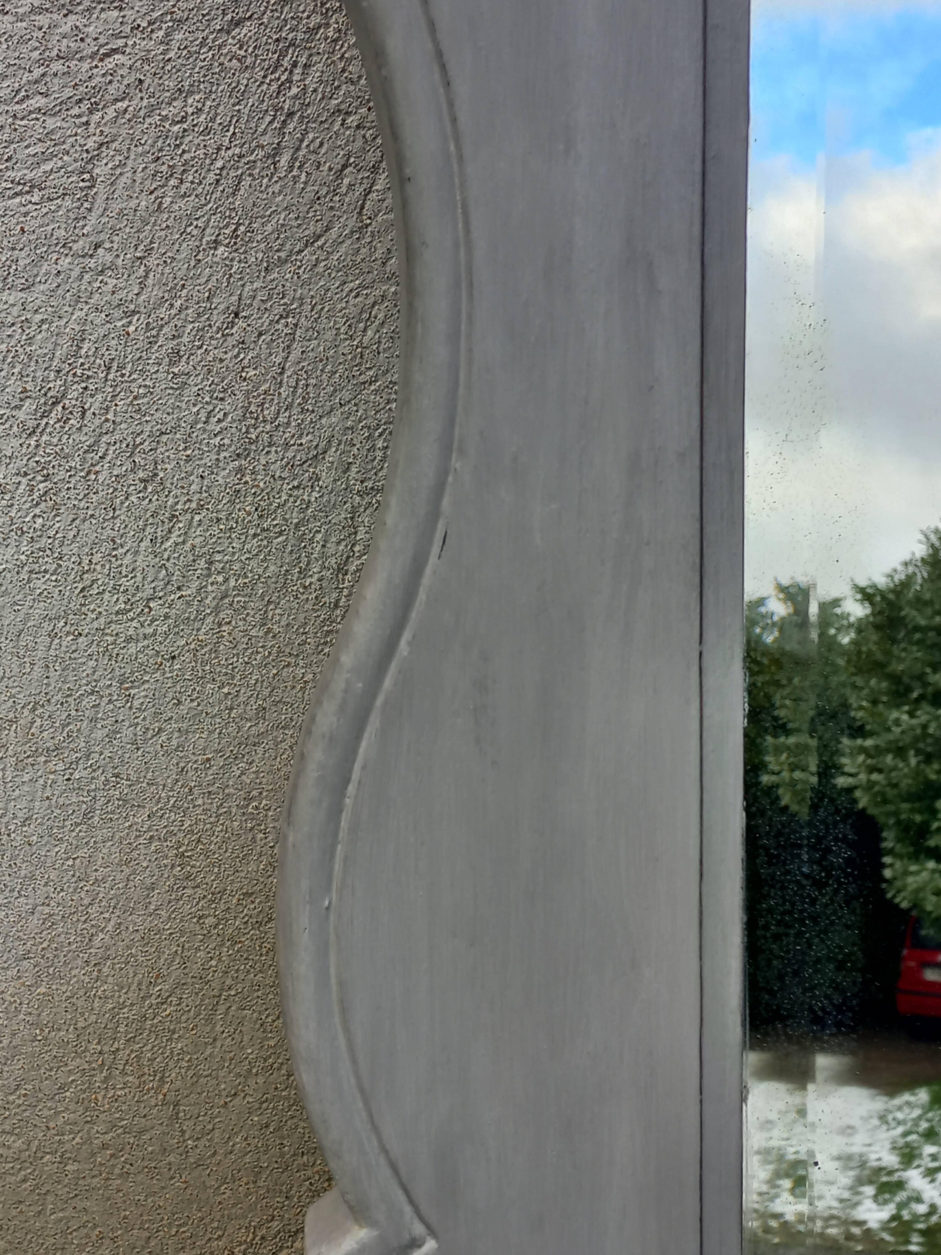 Antique Louis XV style mirror in solid oak with grey patina, 131cm.