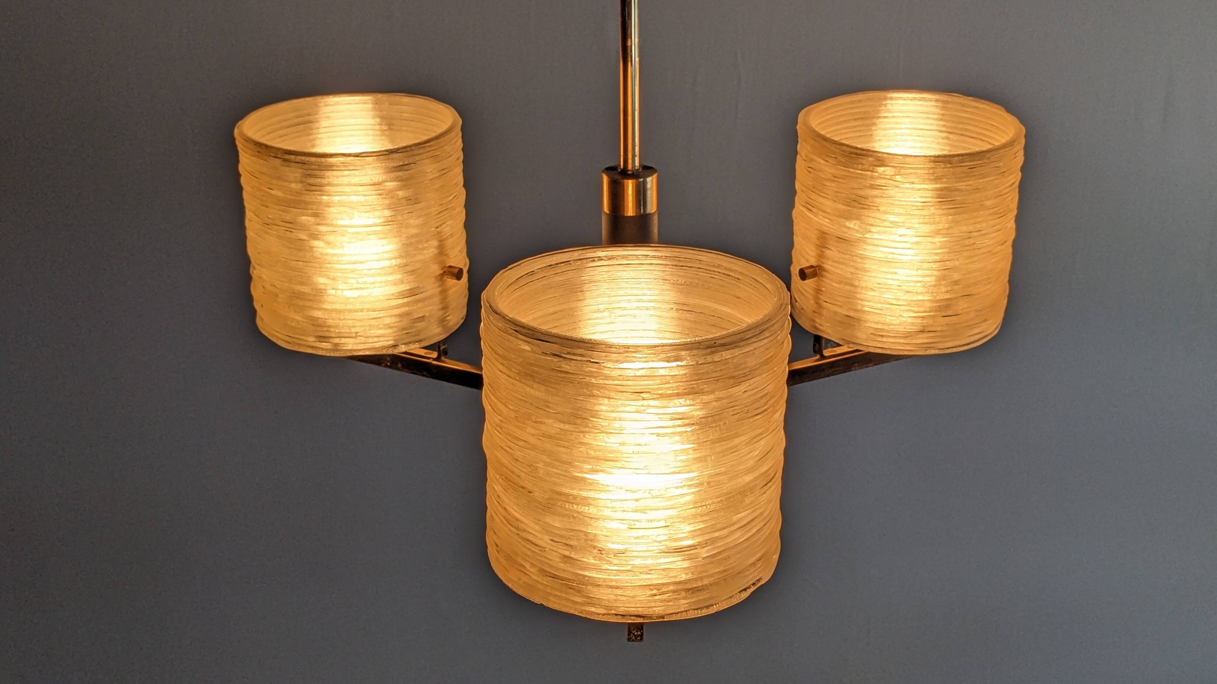Three-light chandelier in mother-of-pearl and brass, Maison Arlus, France, circa 1950.