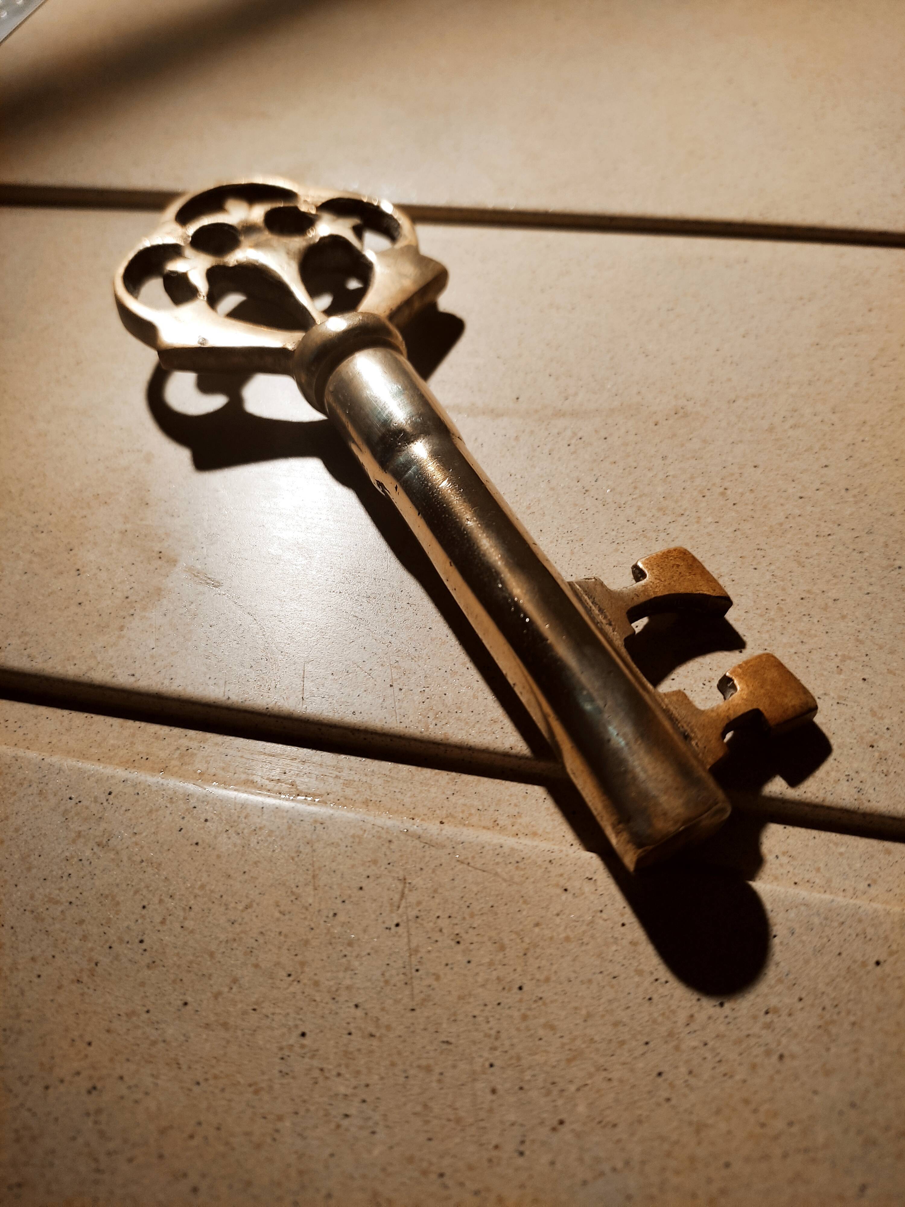 Solid brass cork key