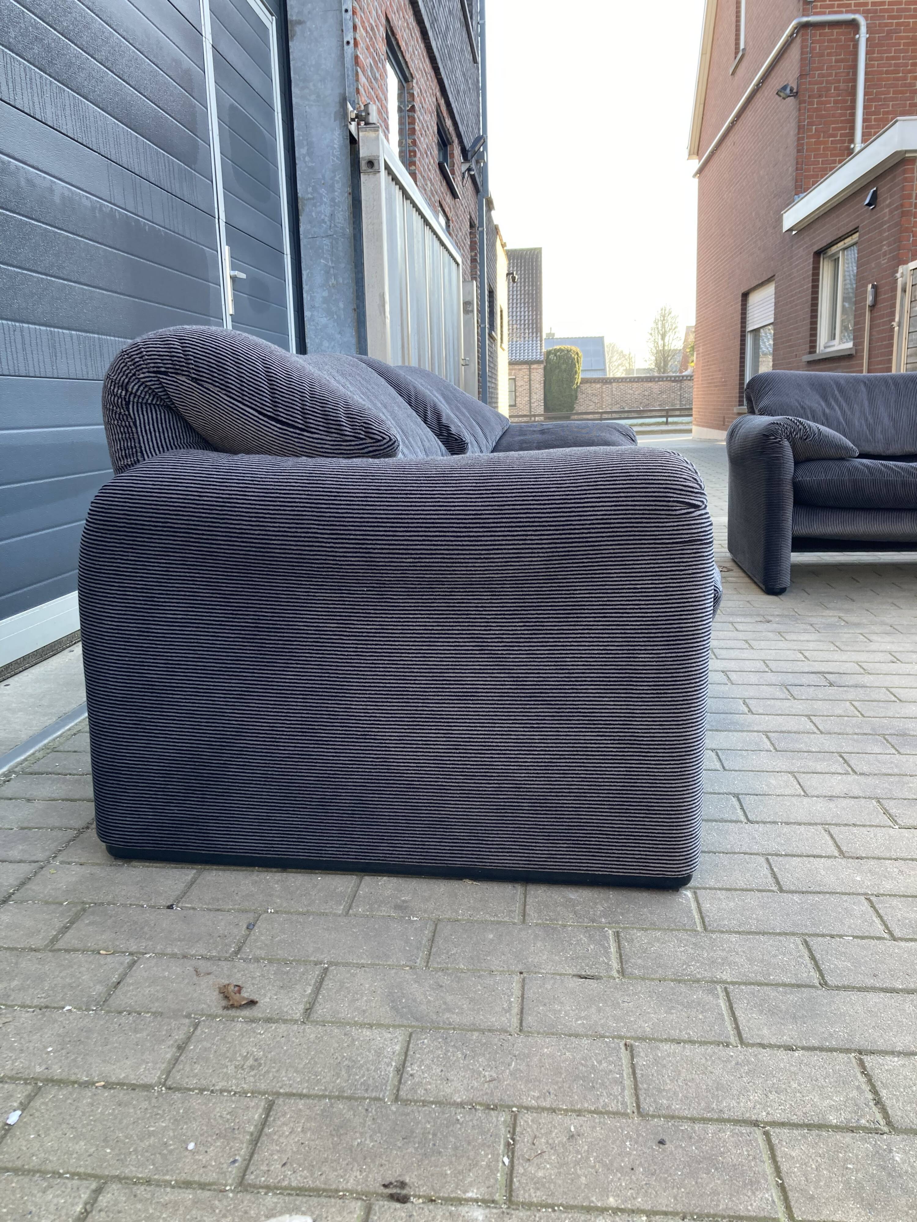 2x Cassina Maralunga 2places (190cm) by Vico Magistretti