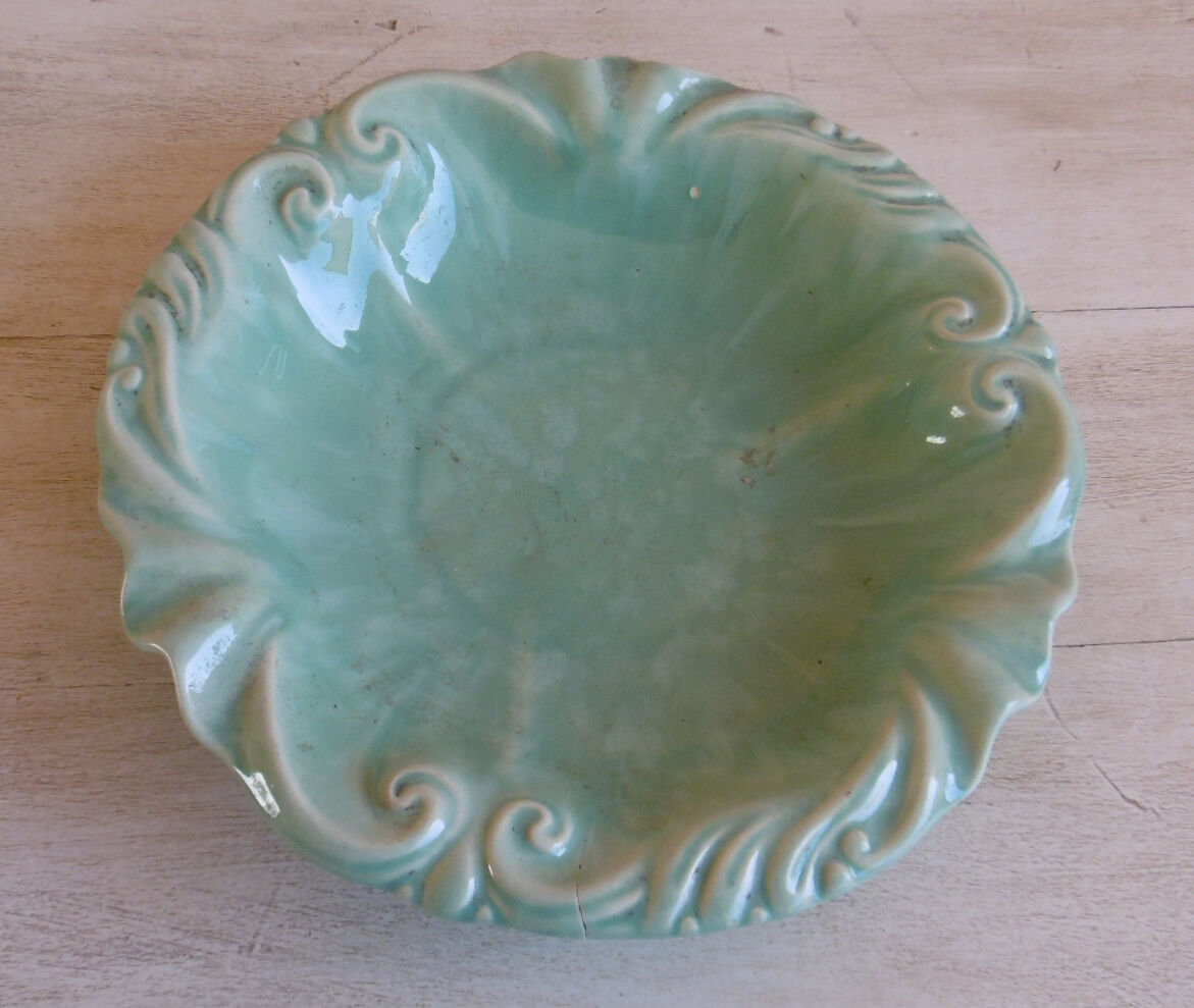 Celadon color serving dish - italian faience