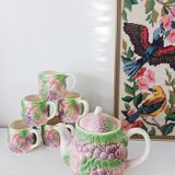 Set of 6 cups + teapot in slip