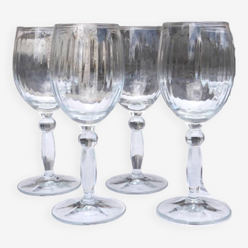 Set of 4 wine glasses, swirling glass