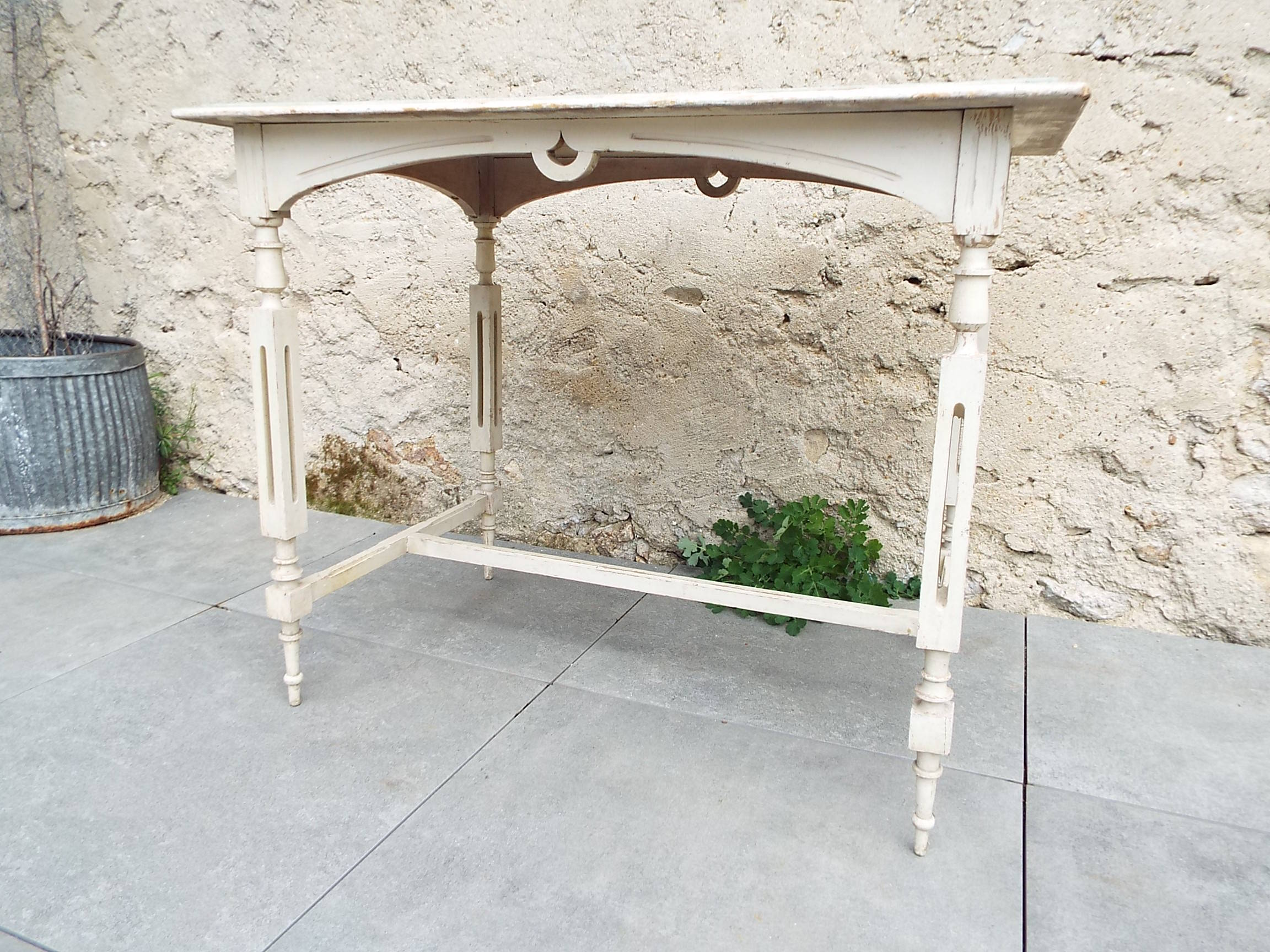 Art Deco table