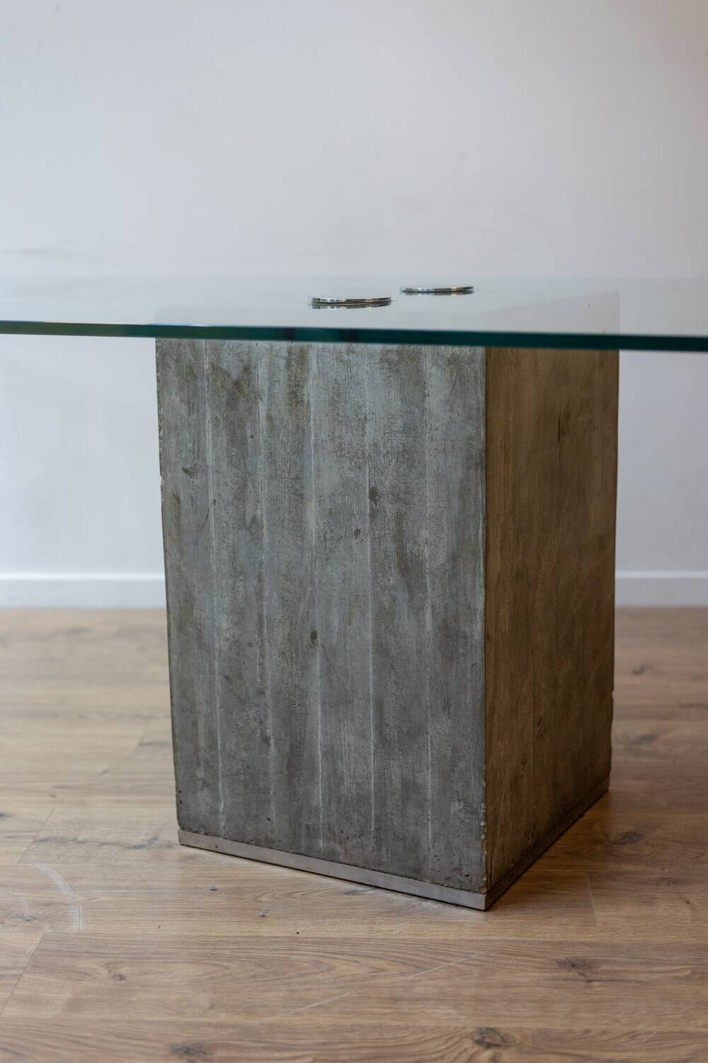 Saporiti. Brutalist and minimalist glass and concrete desk. 1970s.