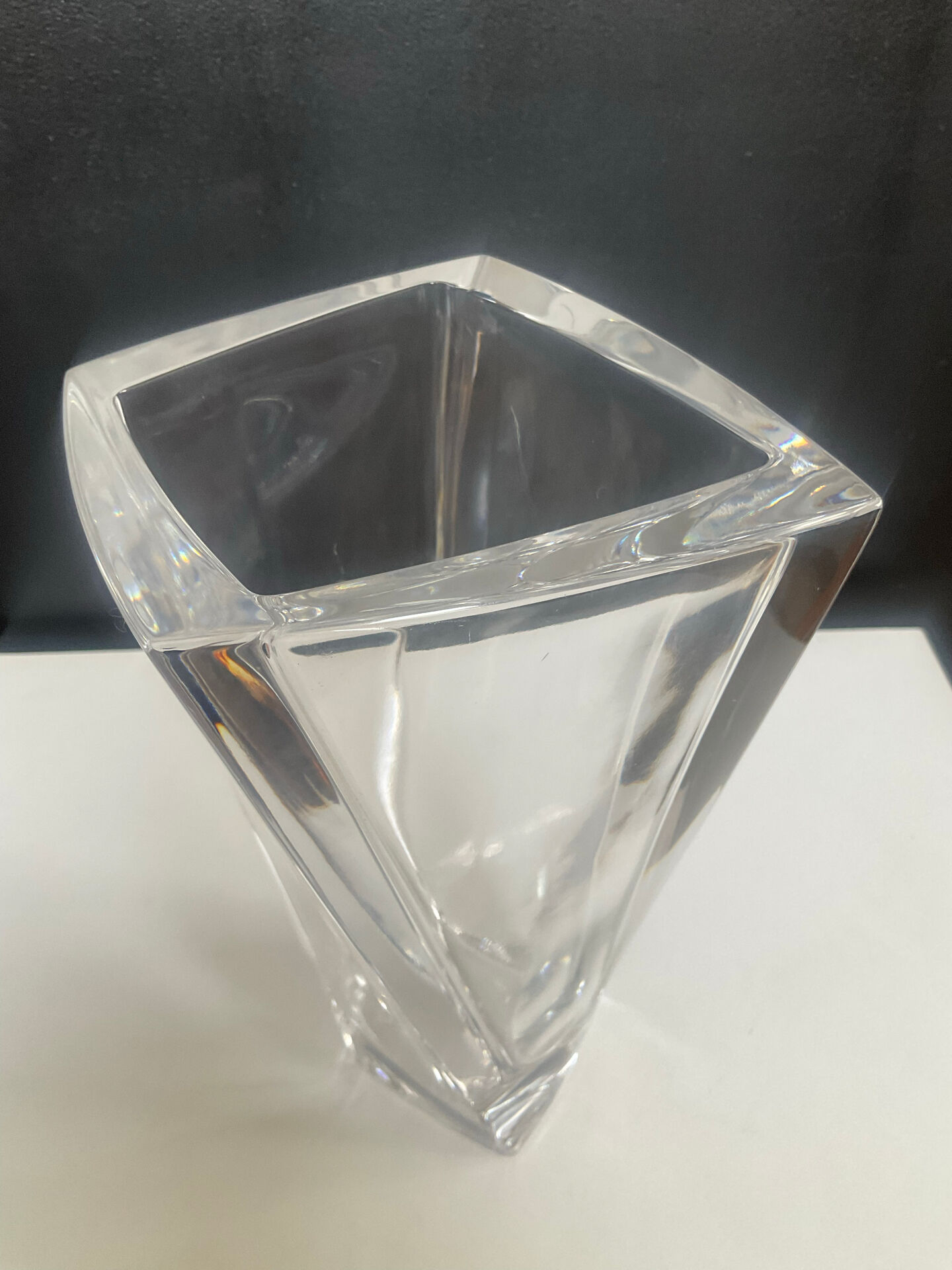Asymmetrical crystal vase from Sèvres, 1970s.