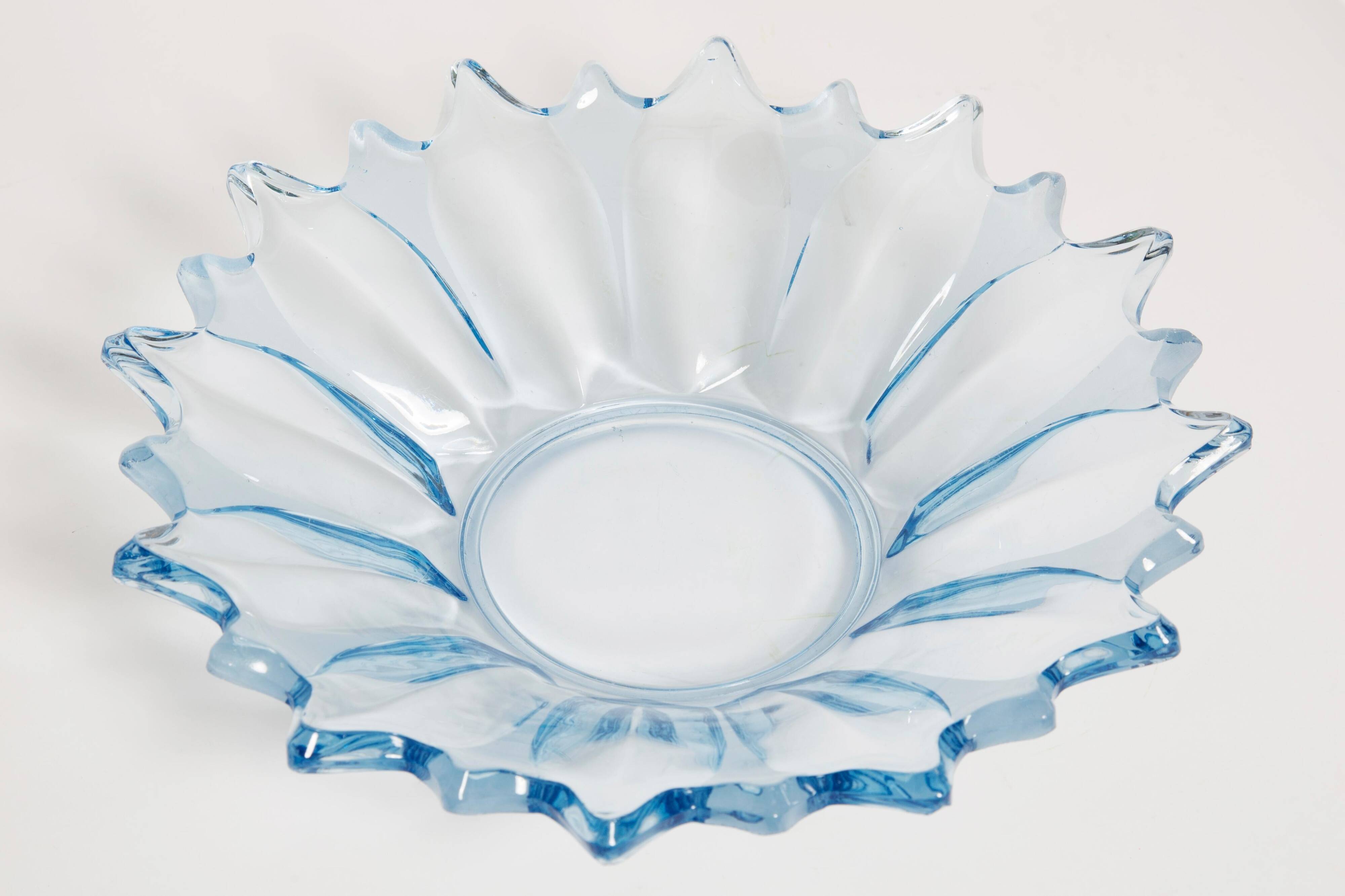 Assiette décorative vintage en verre bleu clair, Italie, années 1960
