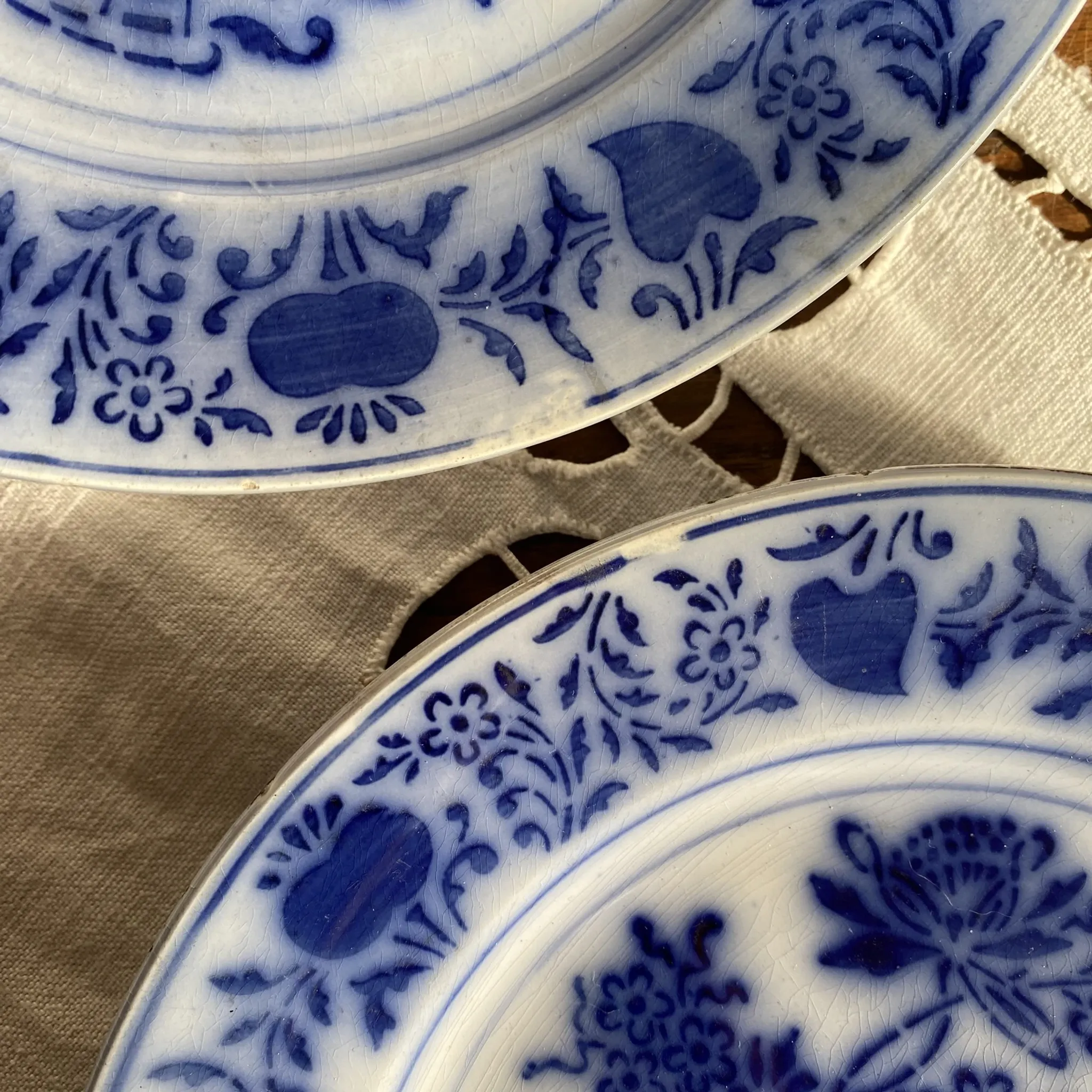 Assiettes Luneville en faïence opaque